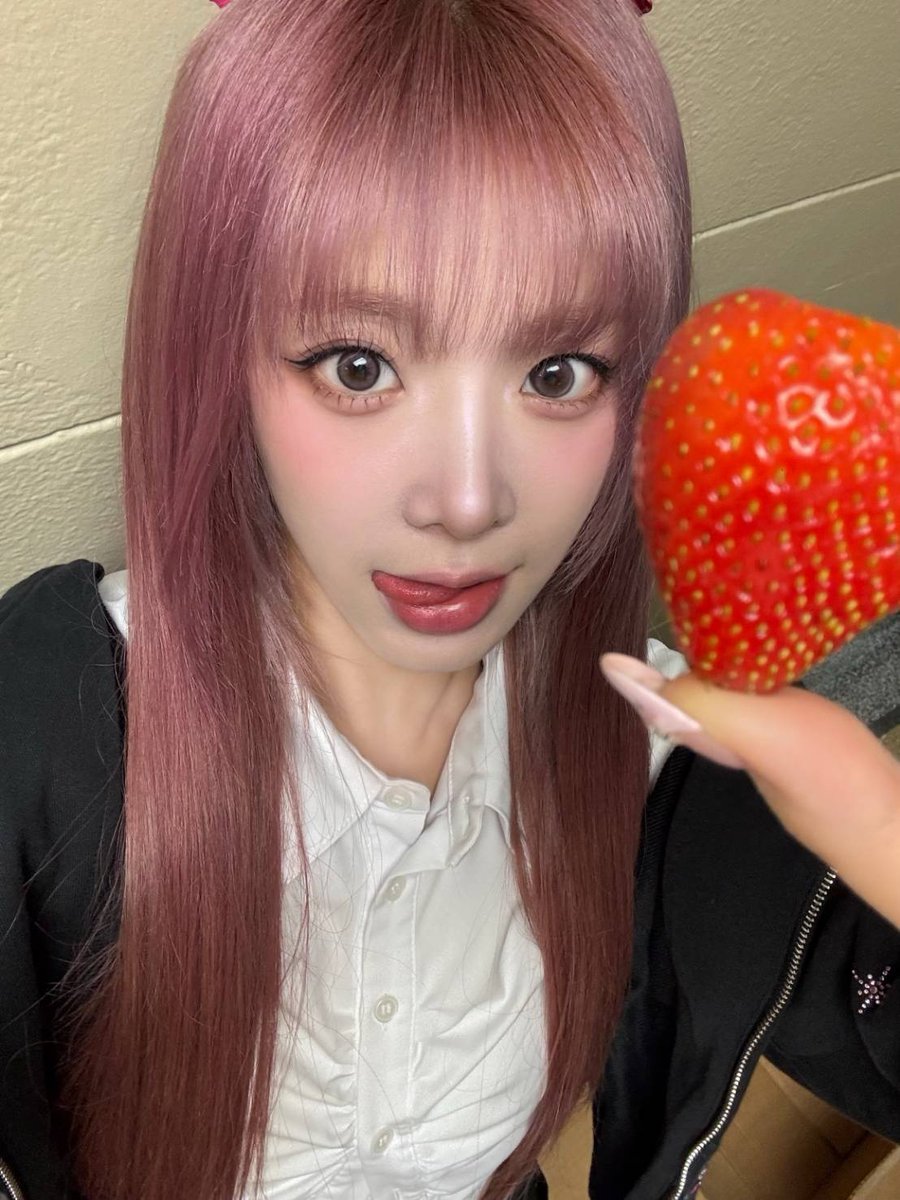 포도가 딸기를 잡아먹어!!

#tripleS #트리플에스 #トリプルS
#トリプルエス #トエス
#Nien #니엔 #ニエン