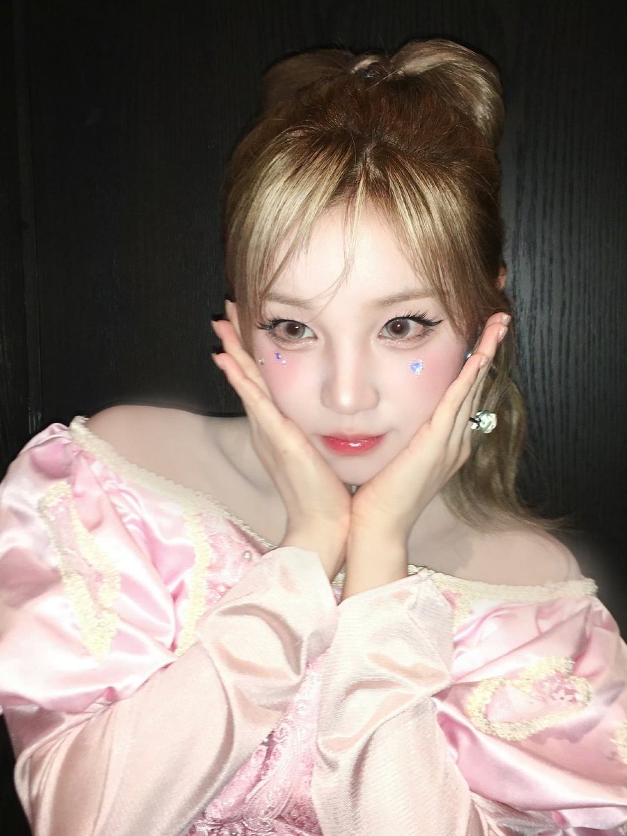 0923feed's tweet photo. yuqi weibo update https://t.co/BoYfgciIkn