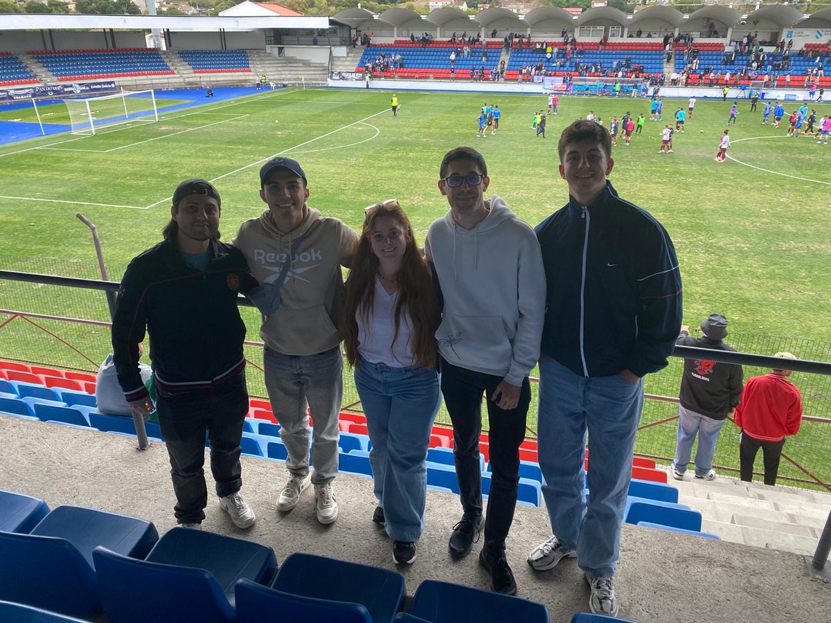 MBAdeporte's tweet photo. #MBADeporte con el @Ourense_CF 

Una estupenda representación de nuestro alumnado acudió este sábado al partido con el @PontevedraCFSAD .
¡¡gran experiencia en #OCouto!!
👏👏👏

¡¡Muchas gracias por la invitación!! https://t.co/TrEyhFa4LV