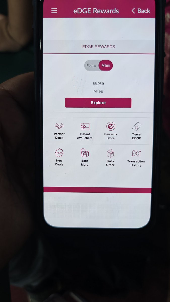 ProfessorCardz's tweet image. 🚨 Purchased 2 cars with Credit Cards 🚘

♥️Planned using Axis Atlas to save around 17200 Edge miles and ₹62000 in Accor points value. (Swipe charges deducted)

✅Father bought a new card for 6.3L. (After the exchange offer)

🚨I couriered my Axis Atlas card to him. 

✅…