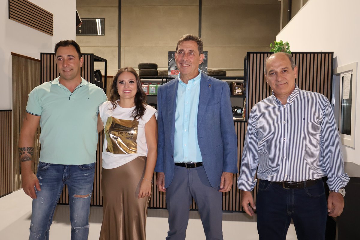 🧡 ¡Enhorabuena a nuestra emprendedora LEADER Jessica Camacho!

El pasado viernes la acompañamos en la inauguración de su proyecto, que impulsa la economía circular,  el empleo y el emprendimiento femenino en nuestra comarca.

💬 “Sin LEADER, este sueño no habría sido posible”