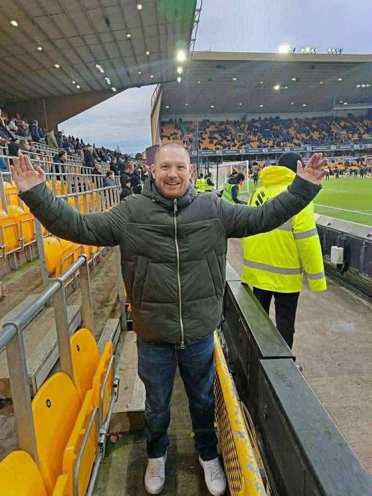MrAdamCrook's tweet photo. @Wolves 

Josh Rogers Sadley Passed Away At The Age Of 33......

He Defined Passion For His Love Of Our Amazing Club Wolves....

As A Community Can We Remember Him And His Family At Such A Hard Time.

Forever Wanderers

#WeAreWolves
💛🖤 https://t.co/KPrcq3LTJX