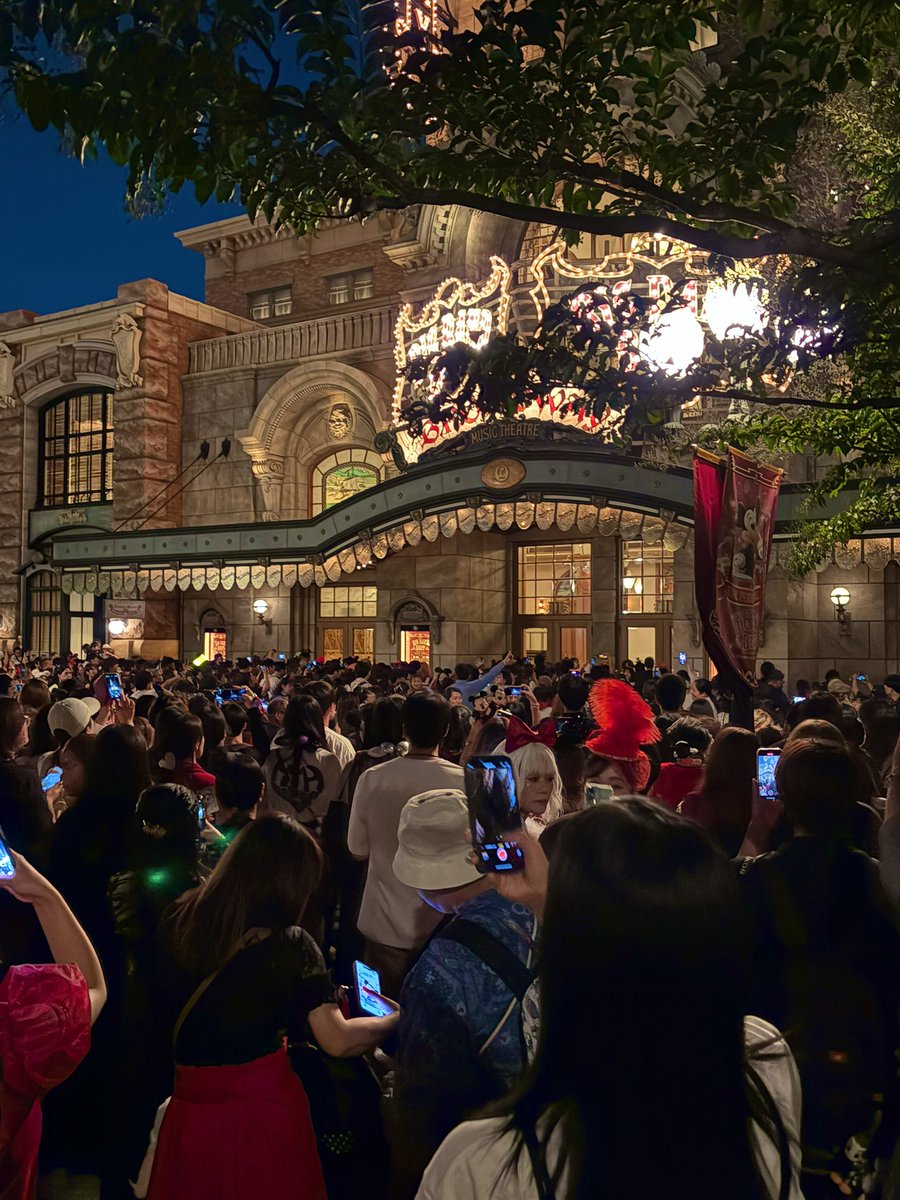 18:10頃　全ての扉が閉まりました。

さようなら、ありがとう💫

#TDR__now 
#ビッグバンドビート
#BBB