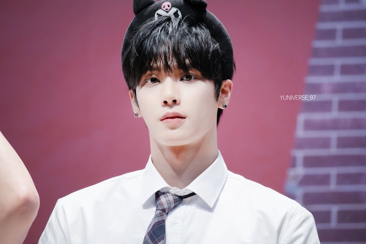yuniverse_97's tweet photo. 20250914 라이징스타 인어미닛 대구 팬싸 2부 재준
어지럽다...아... 너무 잘생겨서
#InAMinute #인어미닛 #BGM_HOWWERISE_PLAY #재준 #이재준 #jaejun #InAMinute #How_we_do #JAEJUN #ジェジュン https://t.co/EaQO587K5d