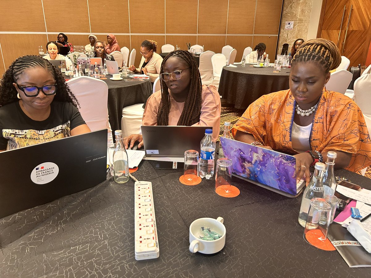womenadvocate's tweet photo. Brainstorming sessions in groups by women leaders on creating a training manual for #TFVAW #VAW
#digital #safeonline #endTFVAW #Techfemafrica #wardc #fidakenya https://t.co/bGVAbAm6GT