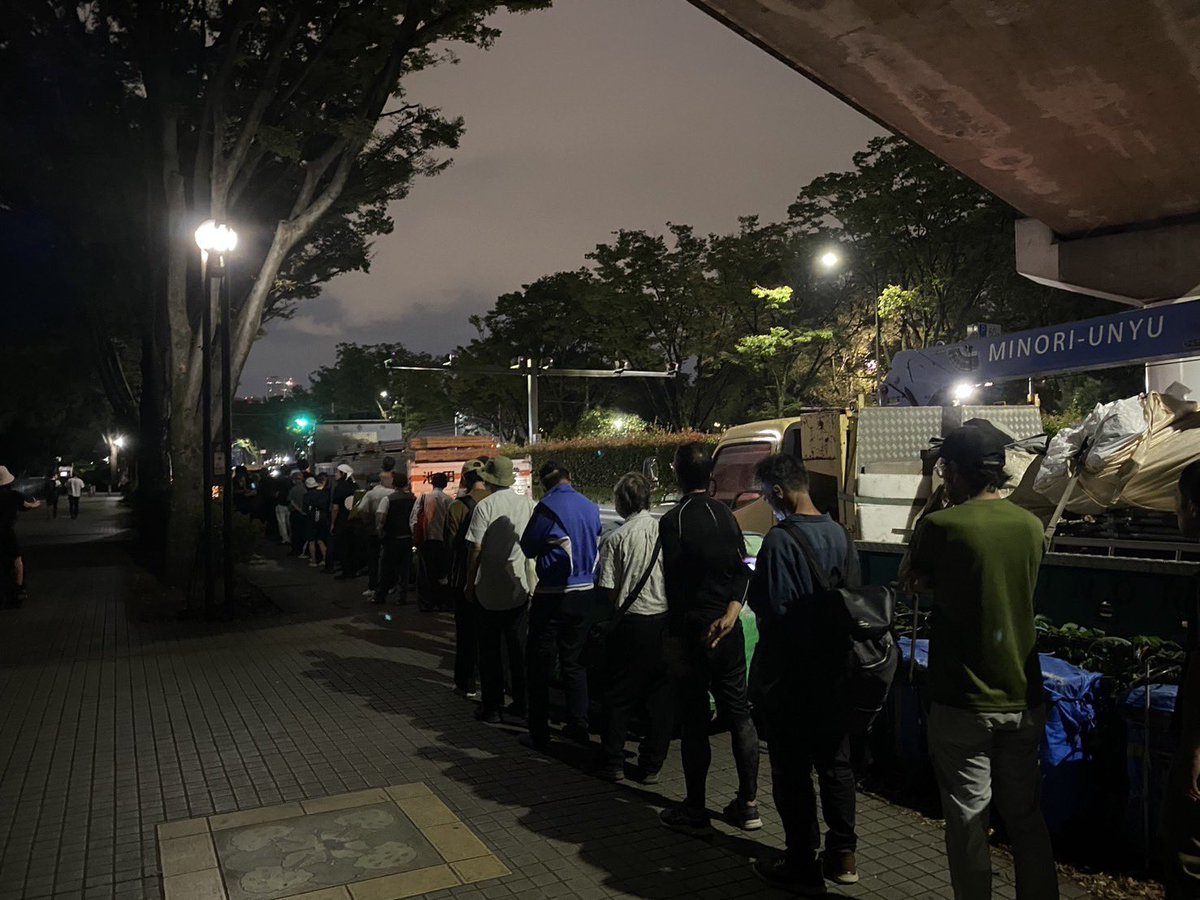 sokai_takidashi's tweet image. 代々木公園も配布完了です!
ネギ塩豚丼はつゆだくにしてもめちゃくちゃ美味しかったです!
本日は最後の特盛りが出来ませんでしたが無事皆んなに配り終えることができました!