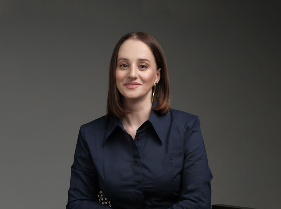 "No matter how much AI develops, it cannot grasp the subtleties of human communication. It lacks the ability to sense context, read facial expressions..essential components of human relationships." via <a href="/MediamaxEnglish/">MediamaxEnglish</a>  for #InternationalTranslationDay zurl.co/FrN7X