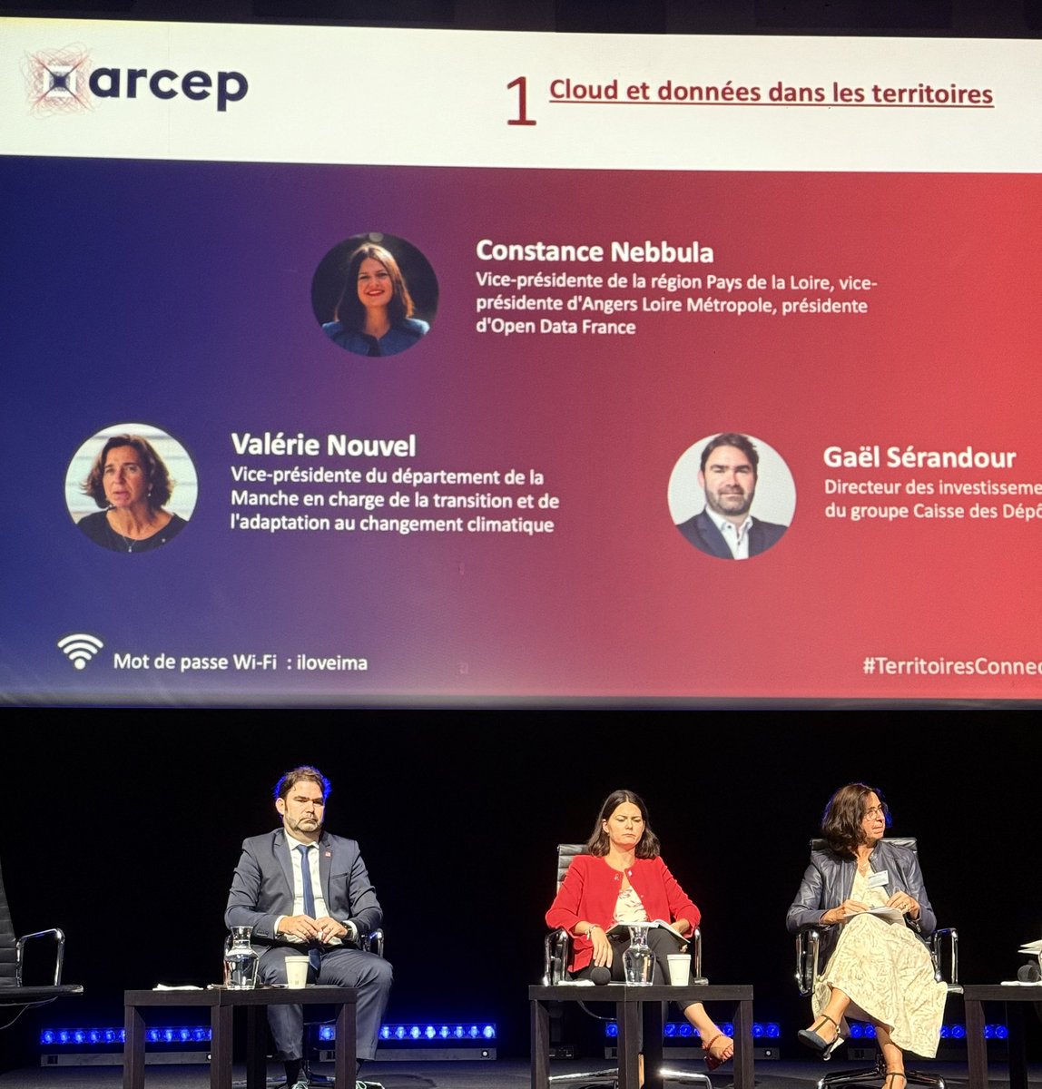 Bruno Janet (@bruno_janet) on Twitter photo A #territoiresconnectes, <a href="/handgs/">Gaël Sérandour</a> rend concret le propos avec une belle illustration : <a href="/LorientAgglo/">Lorient Agglo</a> optimise sa collecte des déchets avec <a href="/HexaDone_/">HexaDone</a> <a href="/Orange_France/">Orange France</a> <a href="/caissedesdepots/">Caisse des Dépôts</a>.
Un exemple facile à déployer dans toutes les collectivités :-) A #territoiresconnectes, <a href="/handgs/">Gaël Sérandour</a> rend concret le propos avec une belle illustration : <a href="/LorientAgglo/">Lorient Agglo</a> optimise sa collecte des déchets avec <a href="/HexaDone_/">HexaDone</a> <a href="/Orange_France/">Orange France</a> <a href="/caissedesdepots/">Caisse des Dépôts</a>.
Un exemple facile à déployer dans toutes les collectivités :-)
