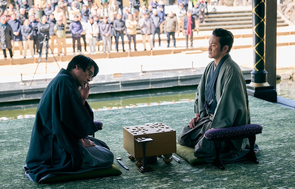 abema_drama's tweet image. ||◤　　　　　　　　　◥||
　　特別ゲスト登場
||◣　　　　　　　　　◢||

☖ #村上健志 (フルーツポンチ)

結城彰一の対局相手役として
フルポン 村上健志が登場。
将棋好きならではの演技に注目。

#MISSKING #ミス・キング
最新話は毎週月曜よる8時
ABEMAで無料配信中
abema.go.link/aZ6Yo