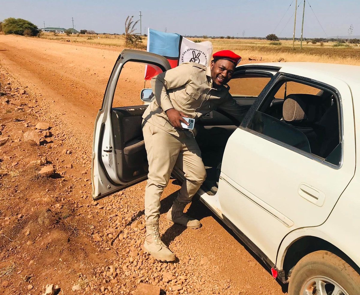 Twaha_Mwaipaya's tweet image. Ahsanteni sana kwa salaam za kumbukizi yangu ya kuzaliwa siku ya jana upendo ni mkubwa sana, Mungu awabariki.