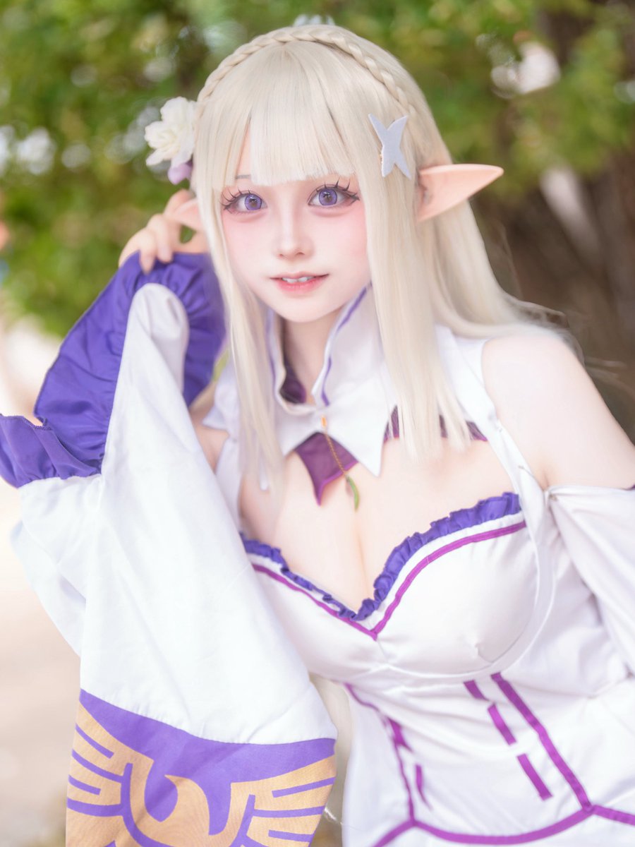 kero9destiny9's tweet photo. *Cosplay 
  
Re:Zero
エミリア

#リゼロ #コスプレ https://t.co/4jxW64rCTM
