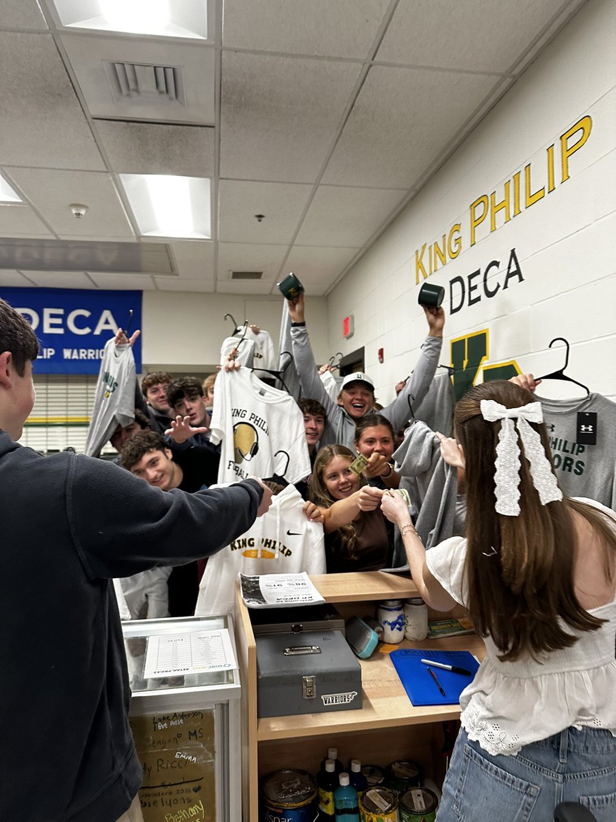 KPDECAchapter's tweet image. Day 2 #decasbeweek features our energetic and loyal minimal customers who can’t get enough of our merch!
#goallin
#gotheextra
@massdeca
@DECAInc