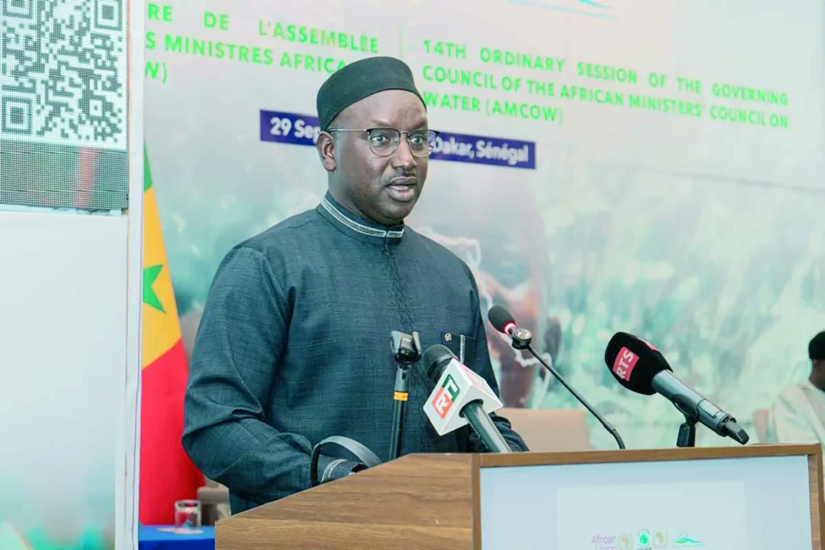 PatrioteSn69609's tweet image. À l’occasion de la 14ᵉ Assemblée générale de l’Amcow, Dakar a vu des discussions vitales sur l’eau potable en Afrique. Il est temps d’agir pour un accès universel ! En savoir plus : wix.to/S6IBTs8 
#Amcow #Eau #Dakar