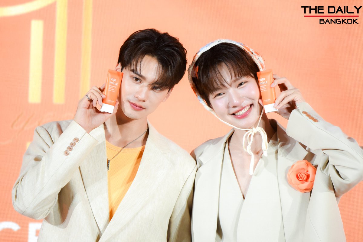 พรีเซนเตอร์น่ารักสดใสมาก "เก่ง - น้ำปิง" ในงาน THE FACE SHOP THAILAND 11th ANNIVERSARY 

KENGNAMPING WITH THEFACESHOP
#TFS11thAnniversaryxKNP
#TFS11thAnniversary
#KengNamping #เก่งน้ำปิง
#KengHarit #nampingster