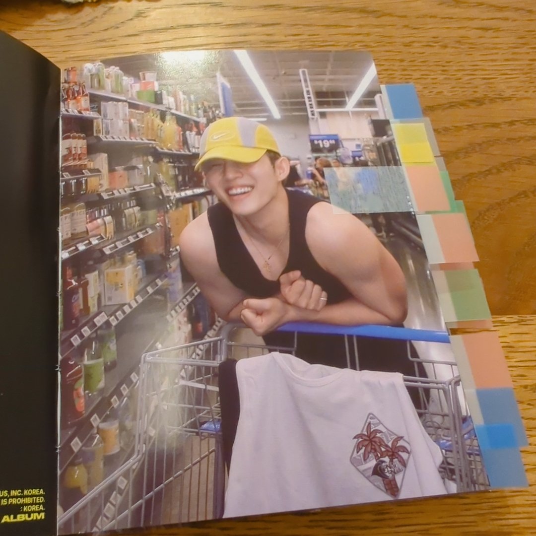 お気に入りのページに付箋つけてたら
受験生の単語帳になりました📚✍️

#SEVENTEEN
#CxM
#クプス
#SCOUPS 
#エスクプス