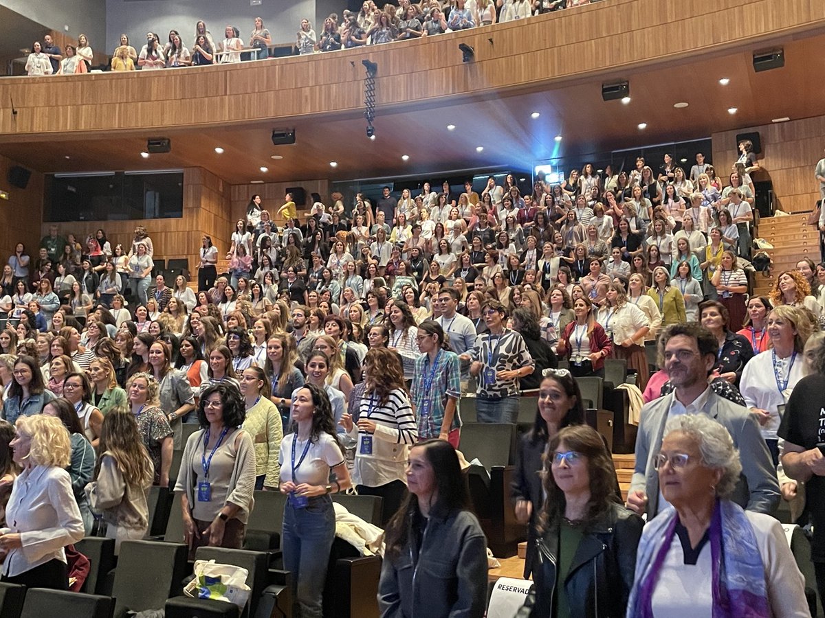 Plenainclusion's tweet photo. 👩‍🏫"La atención a la diversidad en la escuela tiene que formar parte de la cultura del centro y no depender sólo del docente. Y, por supuesto, hay que trabajar con las familias".
🍀Esta fue una de las ideas que defendió Plena inclusión en su intervención en el #SummitEducaciónInfantil celebrado en Huesca. @PlenaAragon #EducaciónInclusiva