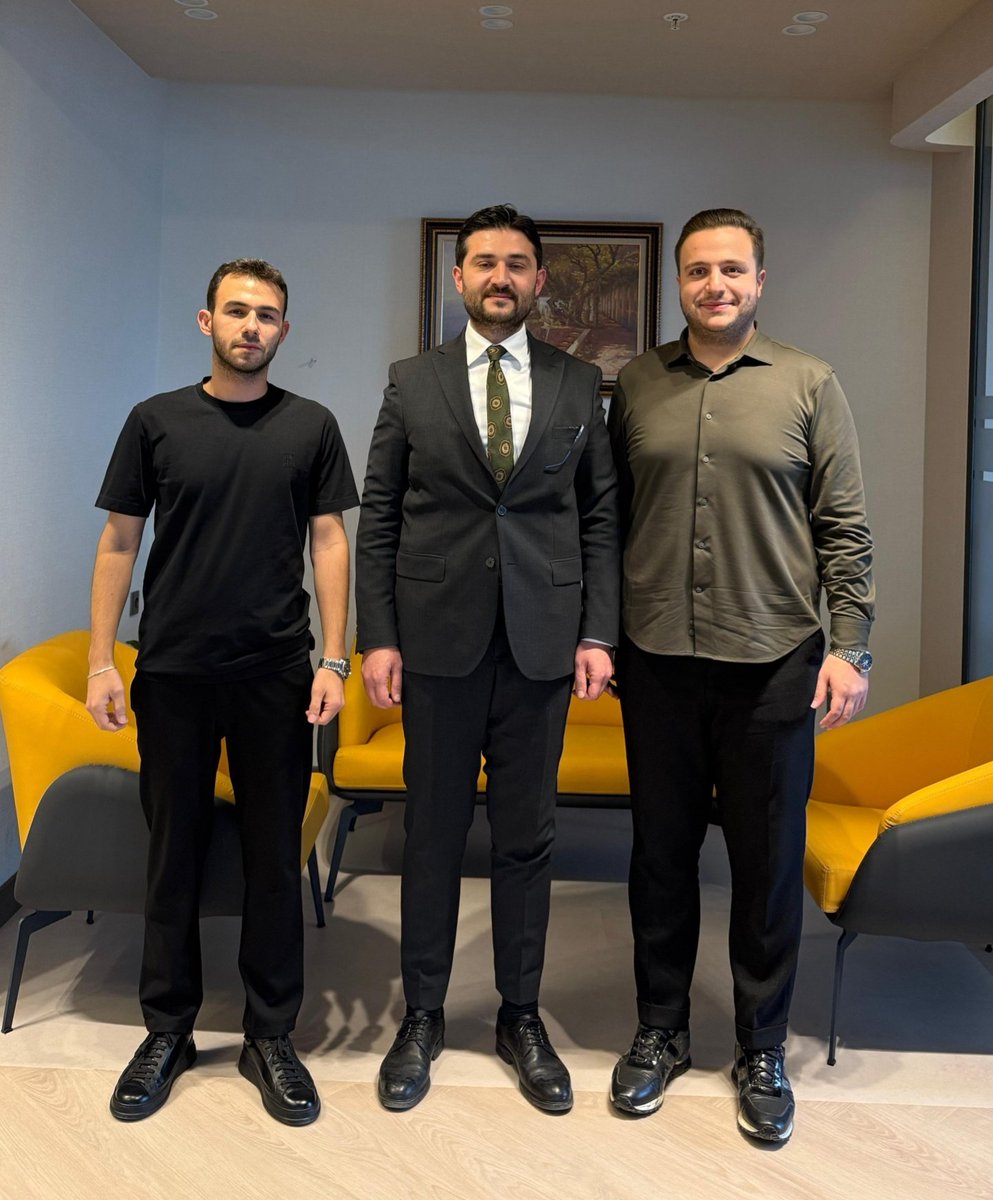 Ak Parti Ankara İl Avukat Koordinatörümüz <a href="/avmuratcandogan/">Av. Murat Can Doğan</a>, avukat ziyaretleri kapsamında; Av. Yusuf Vefa Sevgili ve Av. Felat Sağır'ı ziyaret etti. Misafirperverlikleri için kendilerine teşekkür ederiz.

<a href="/hakanhanozcan/">Hakan Han ÖZCAN 🇹🇷</a>
<a href="/emrhntrn/">Emirhan Turan 🇹🇷 ⚖</a>