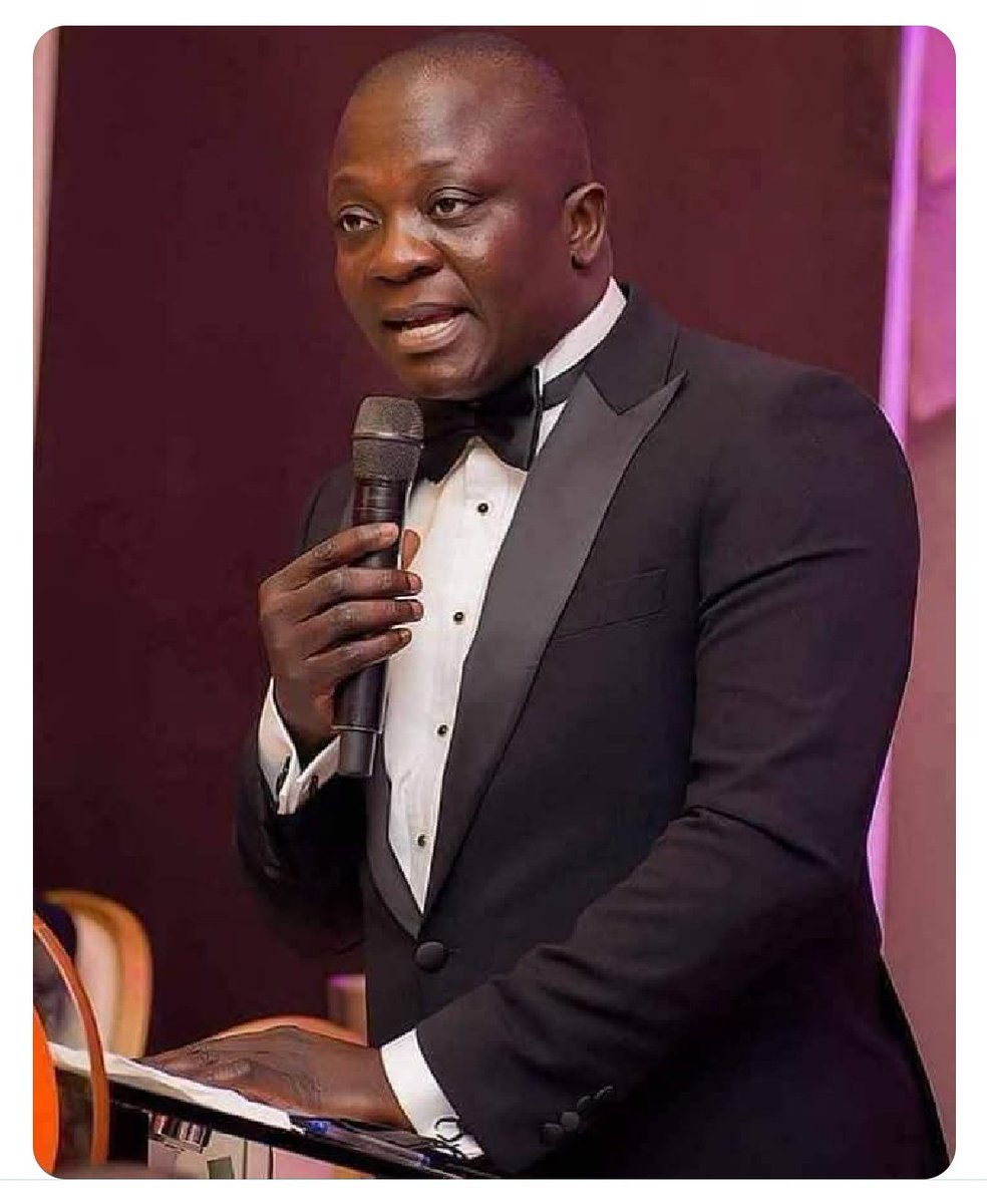 kwabeng_daniel's tweet photo. Dr. Bryan Acheampong exemplifies selfless leadership, prioritizing team success over personal recognition, accepting criticism, deflecting praise, elevating others, and sacrificing personal interests for the greater good. ππ«π·π₯
#TimeToUniteAndRebuild.
#FatherForAll
#Bryan2028 https://t.co/dL9sRxqfJf