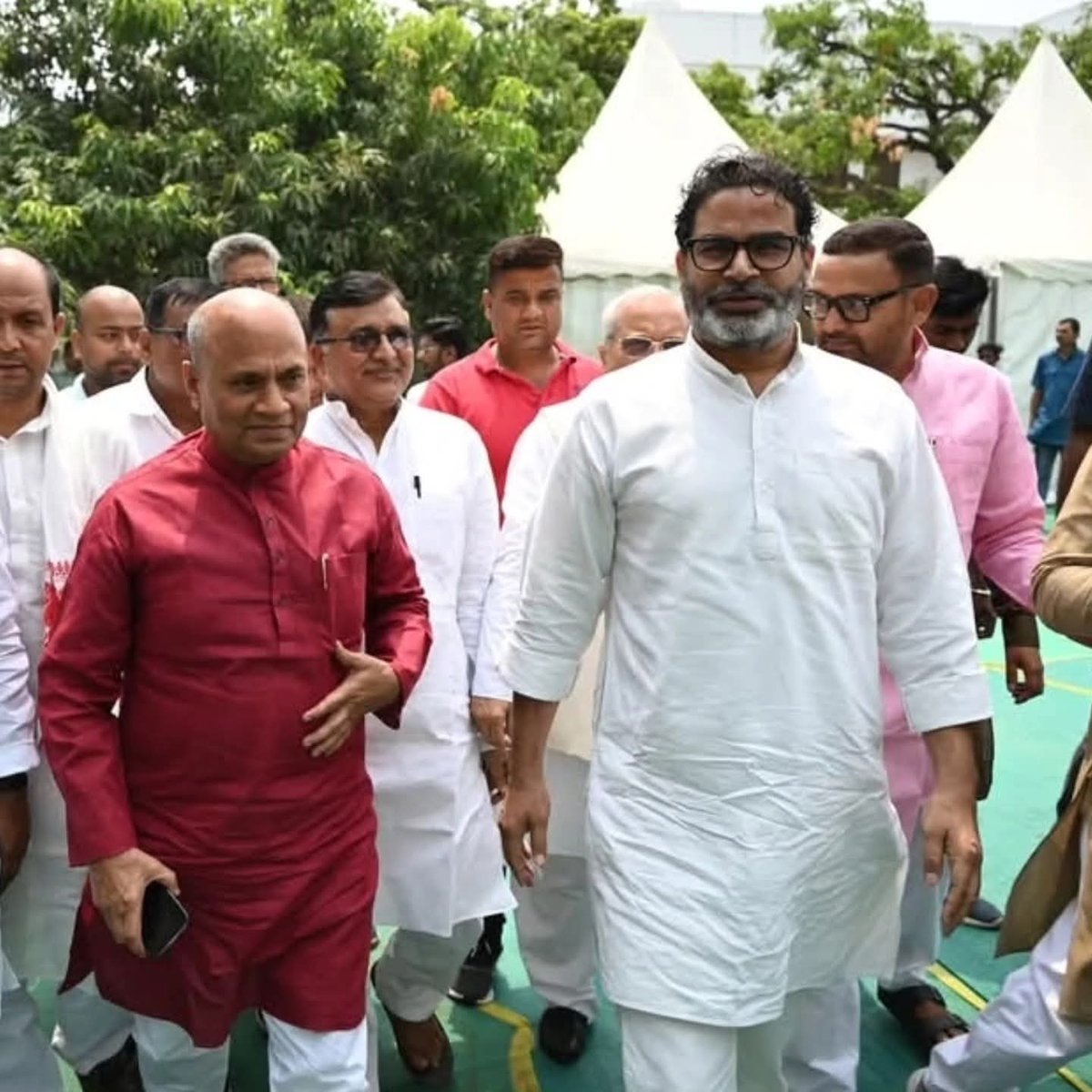 ऐसा लगता है कि प्रशांत किशोर की #Bihar के सिस्टम में अंदर तक पहुंच है। तभी वे सबकी कुंडली एक-एक कर खोल रहे हैं।