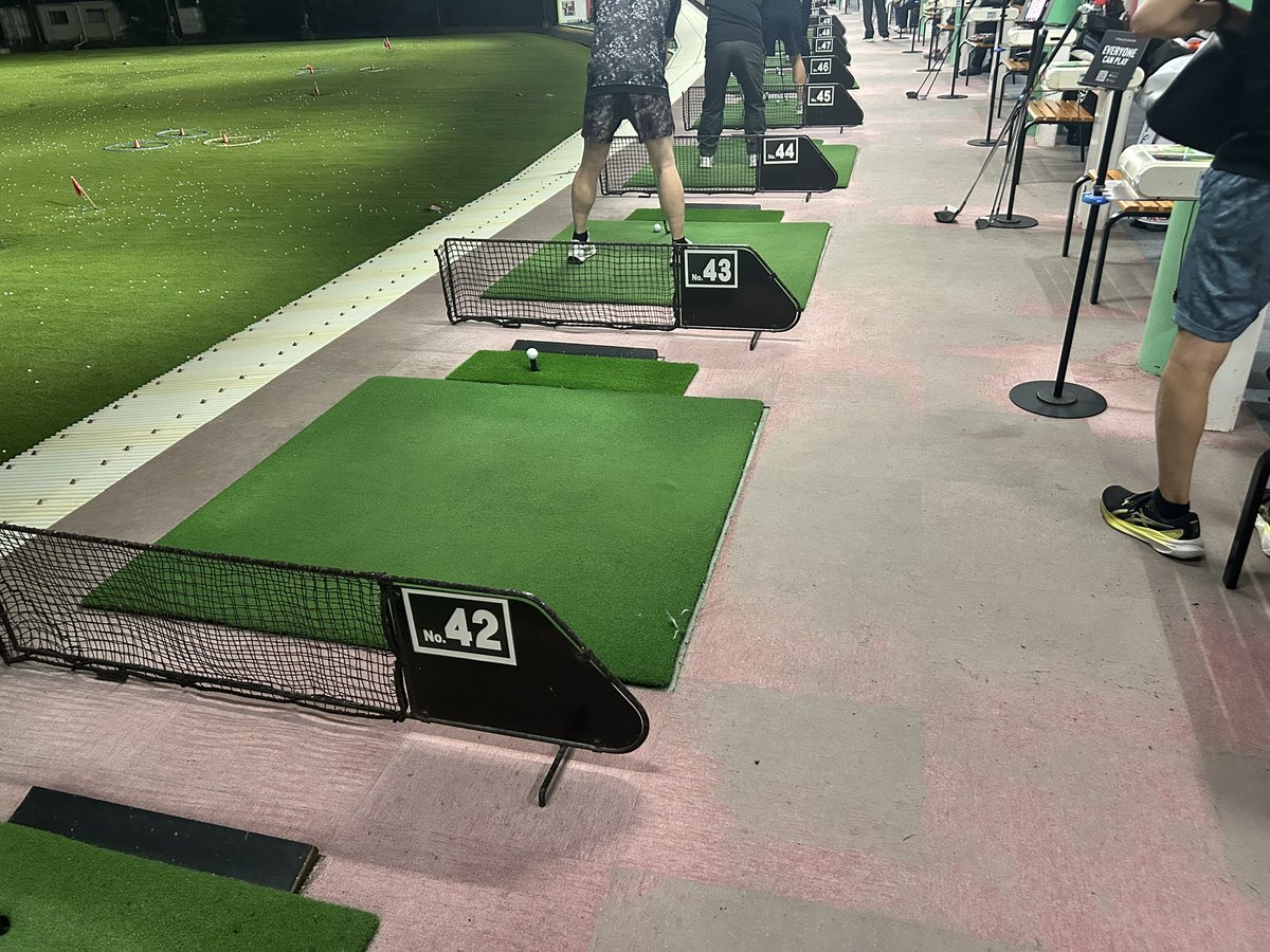 なんと！
私の師匠がコーチとして入閣しました！
みんな本番に向けてのラストスパートです🏌️‍♂️

#ブルーゴルフ塾