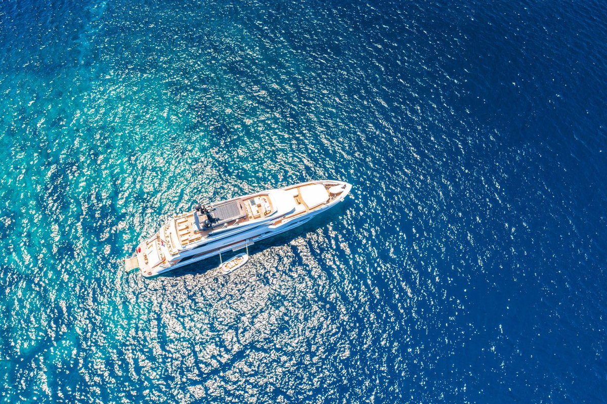 luxurylifestyle's tweet image. For Sale 2025 Benetti Oasis 34 - BO212 luxurylifestyle.com/headlines/for-… #yacht #superyacht #catamaran #boat