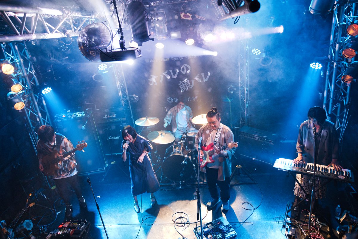 planque_band's tweet photo. 遅くなりましたが2025/9/27に「オバレの顔バレ」に出演させていただきました！お越しいただいた皆様ありがとうございました。
The OverLay 1stアルバムリリースおめでとうございます！

＜セットリスト＞
リボンとシトロン
水平線、その先
改札を抜けて
Momentum
眠りにつくまで
ウェザーリポート https://t.co/eDq8s1mEXl