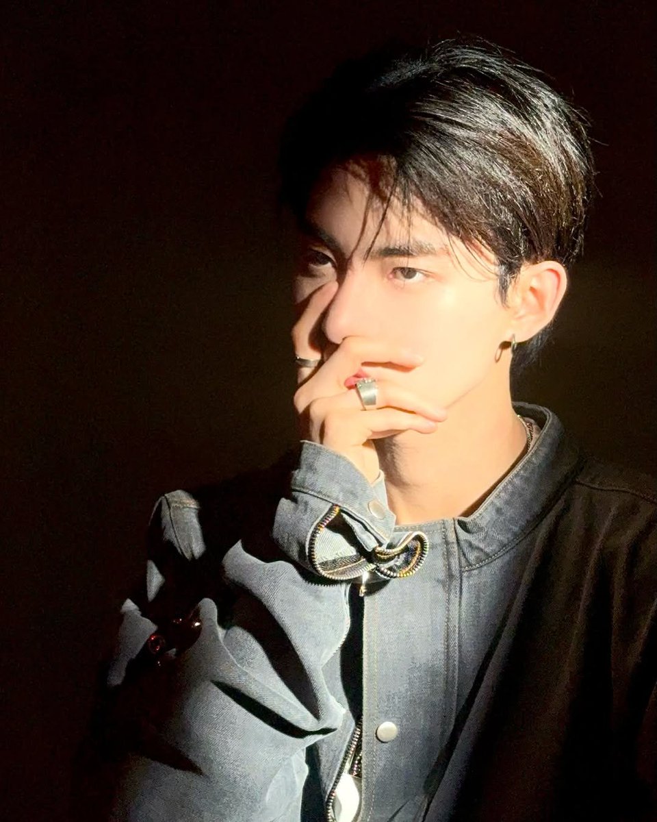 Hyusnjun's tweet photo. https://t.co/jwVYDijhVs