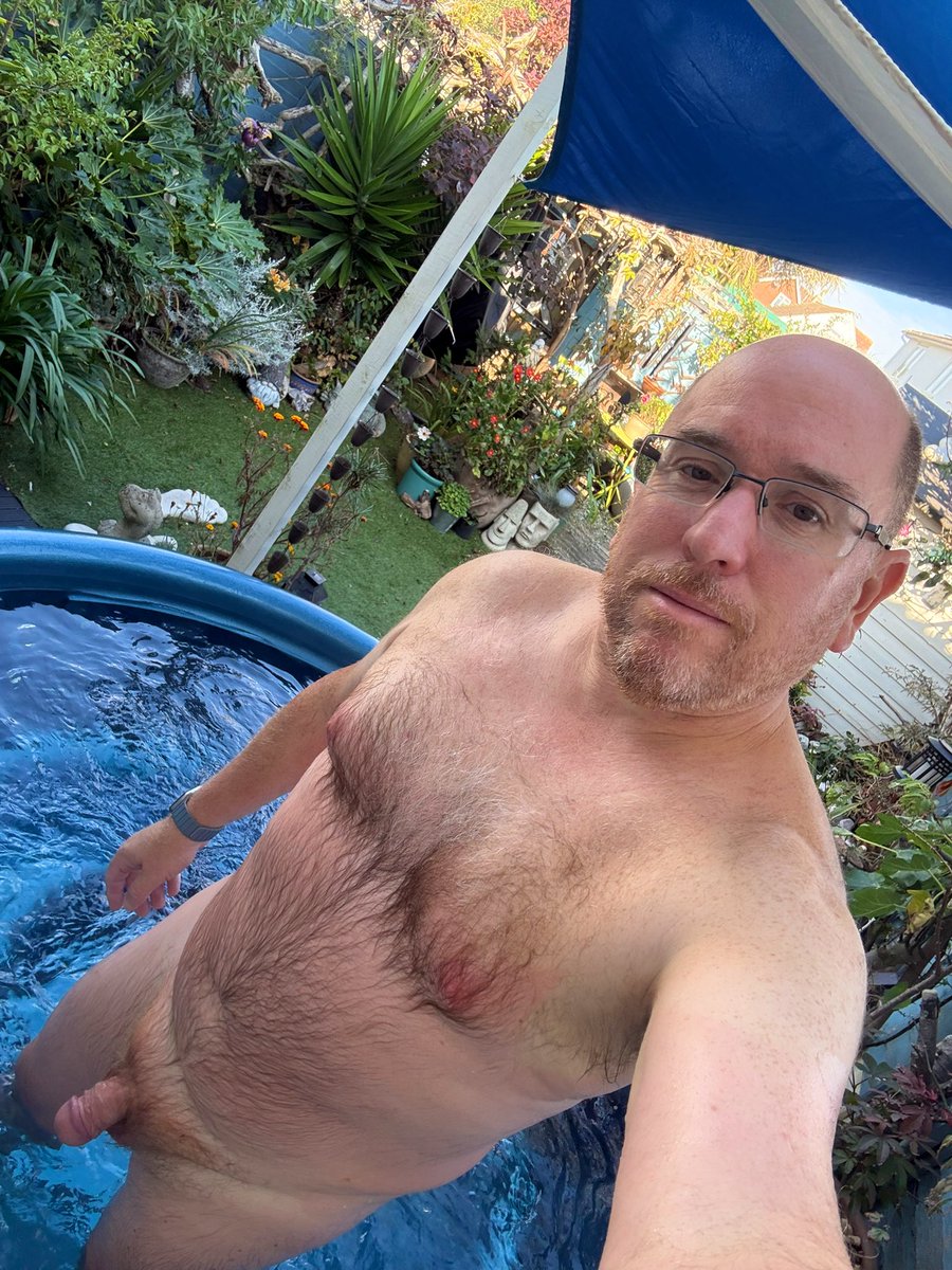 3 days delivering training courses and I pick up a bloomin cold just in time for my days off…. Perfect hoping a soak in the hot water will help banish the lurgy