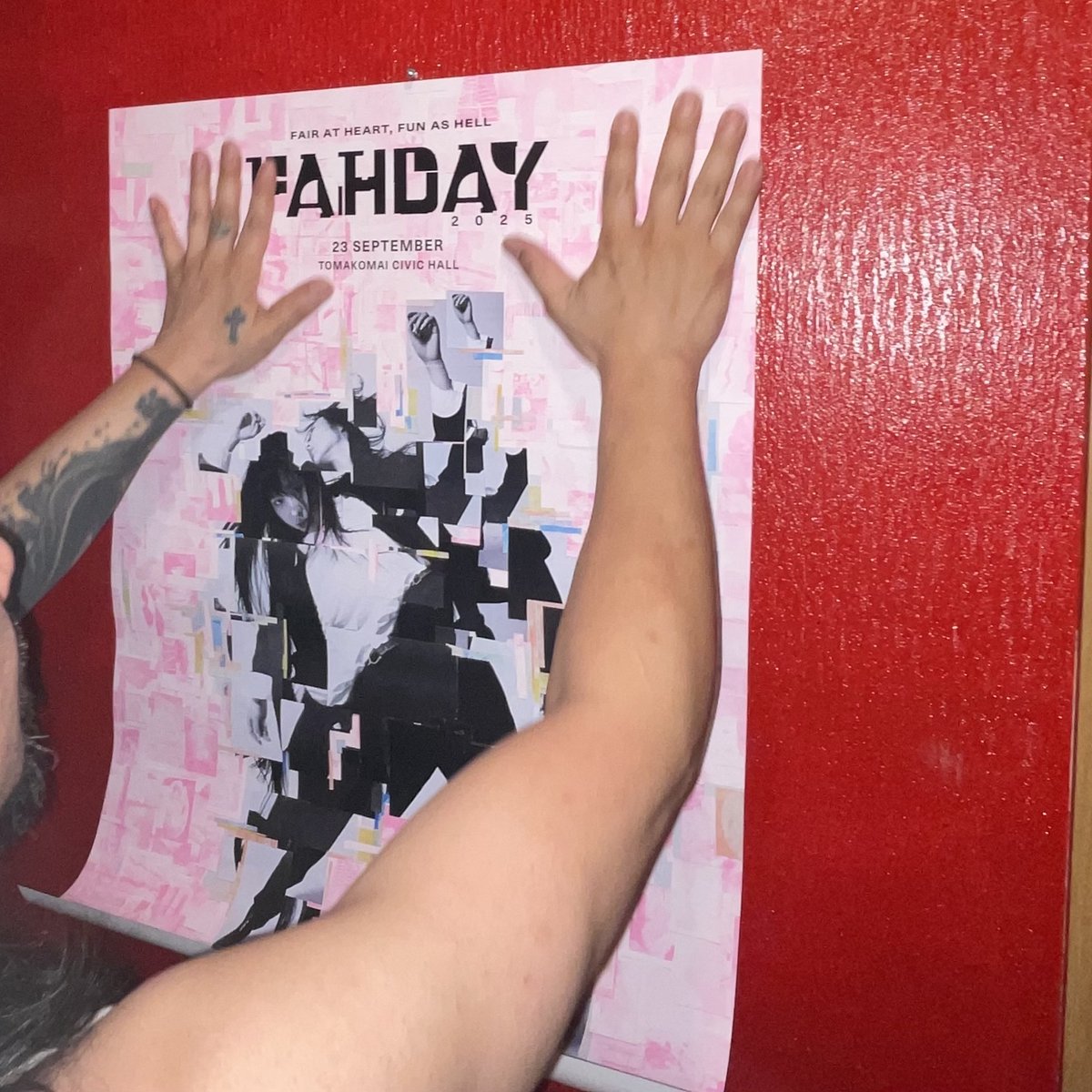 - FAHDAY2025 OFFICIAL SHOP限定購入特典 -
①購入者全員にキービジュアルをプリントした「FAHDAY2025オリジナルポスター(B2サイズ)」をプレゼント ※四つ折りにして発送させていただきます。