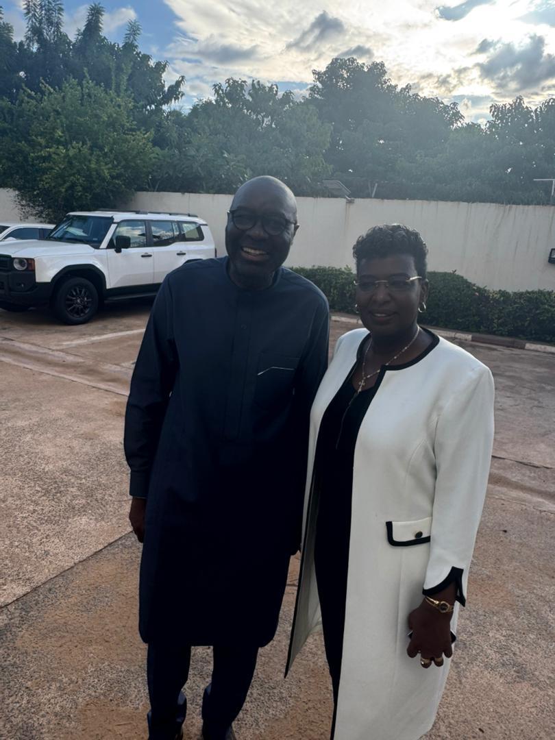 Bon vent cher Khassim.  J' ai beaucoup apprécié ta collaboration. Tu a été un RC exemplaire.