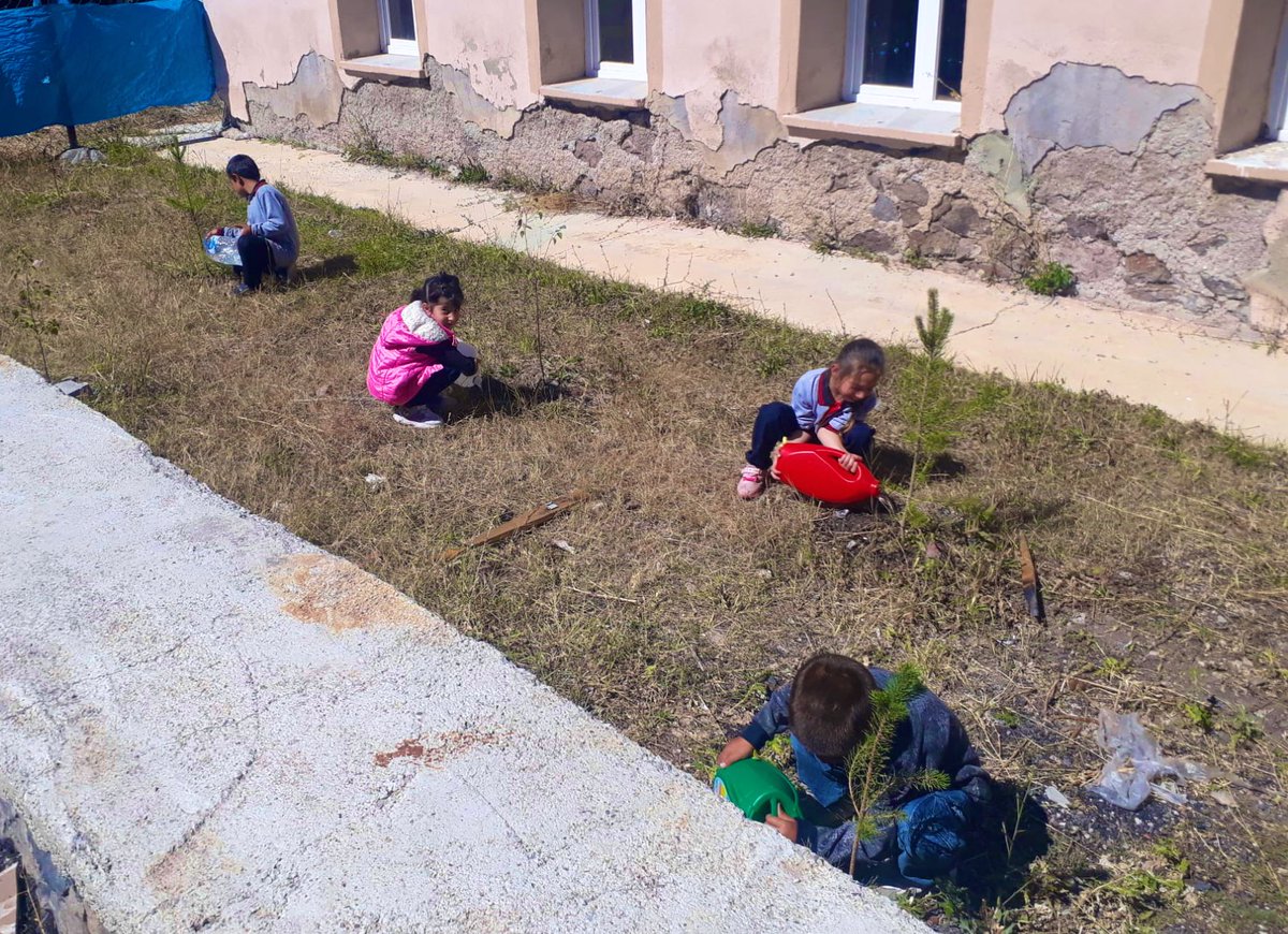 Her çocuk bir fidan- İlk ders yeşil vatan

🌱 “Bugün geleceğe nefes olduk. Minik ellerle toprağa umut ektik.”

<a href="/AskaleKaymkmlg/">Aşkale Kaymakamlığı</a> <a href="/Erzurum_Mem/">Erzurum İl Millî Eğitim Müdürlüğü</a> <a href="/ekicis20/">Süleyman EKİCİ</a> <a href="/askalemem25/">Aşkale İlçe Millî Eğitim Müdürlüğü</a> <a href="/K_Karali25/">Kahraman KARALI</a>