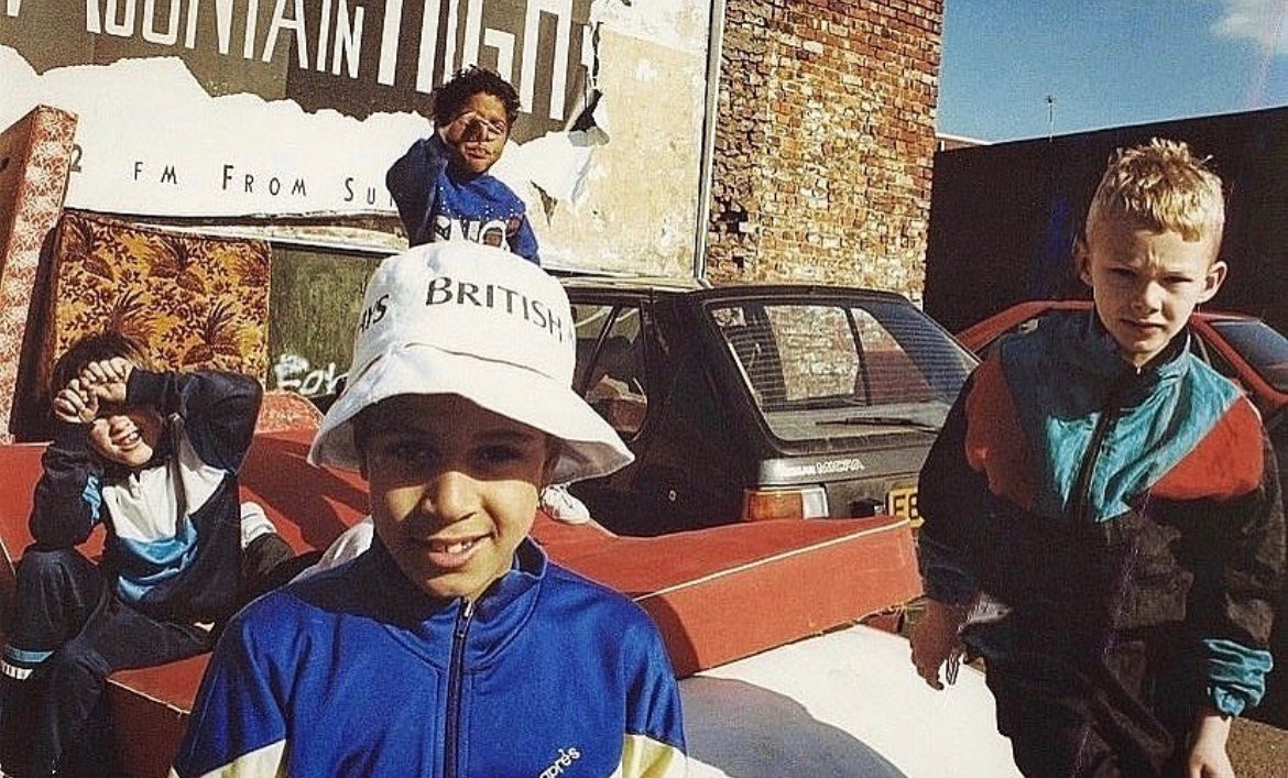 DavisArchive's tweet photo. Day 2 Colour. βWatch ya car mateβ kids Moss Side Manchester 1990 think this was the day of the FA Cup Semi Final at Main Road also the Strangeways Riots hopefully Iβll find the negs to that someday ππ» #manchester #mossside #dressers #entrepreneurs https://t.co/sVy4s8ETMh