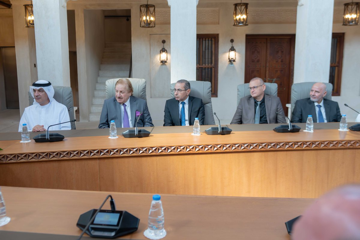 ترؤس اجتماع مجلس أمناء الهيئة العربية للمسرح
Chairing the meeting of the Board of Trustees of the Arab Theatre Institute