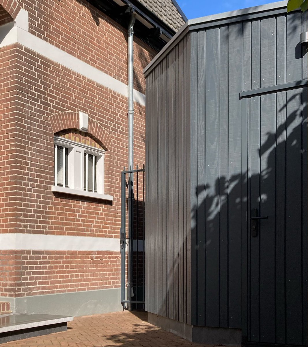 Genomineerd voor de Apeldoornse Architectuur- en Publieksprijs!
 
Stemmen voor de publieksprijs kan in 4 categorieën, ga dus vooral kijken en stemmen: architectuurcentrumbouwhuis.nl/project/uitbre…