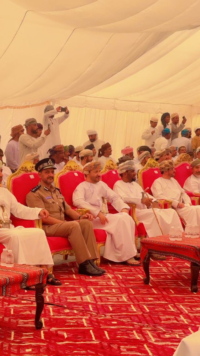 alhad_ras's tweet photo. وتشرف على هذا المشروع وزارة الثروة الزراعية والسمكية وموارد المياه،وتأتي أهمية هذا المشروع في تقديم وتسهيل الخدمات لصيادي نيابة رأس الحد والمناطق المجاورة لها وكذلك تأمين بيئة آمنة لرسو السفن وقوارب الصيد،ويتضمن المشروع عمل مزلاق للقوارب وظيفته تسهيل عمليات الإنزال وسحب القوارب . https://t.co/Pv6jVa2v3U