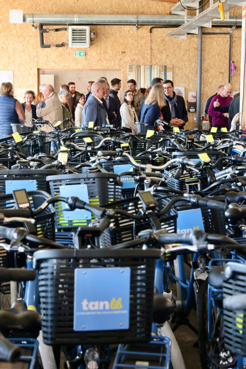 NiortAgglo's tweet image. #Niort Le centre d&apos;exploitation des mobilités du Niortais inauguré ce matin répond aux enjeux de décarbonation des transports et au développement des vélos électriques @Reseautanlib porté par #NiortAgglo Une réalisation exemplaire soutenue par @Prefet79 @NvelleAquitaine #Transdev