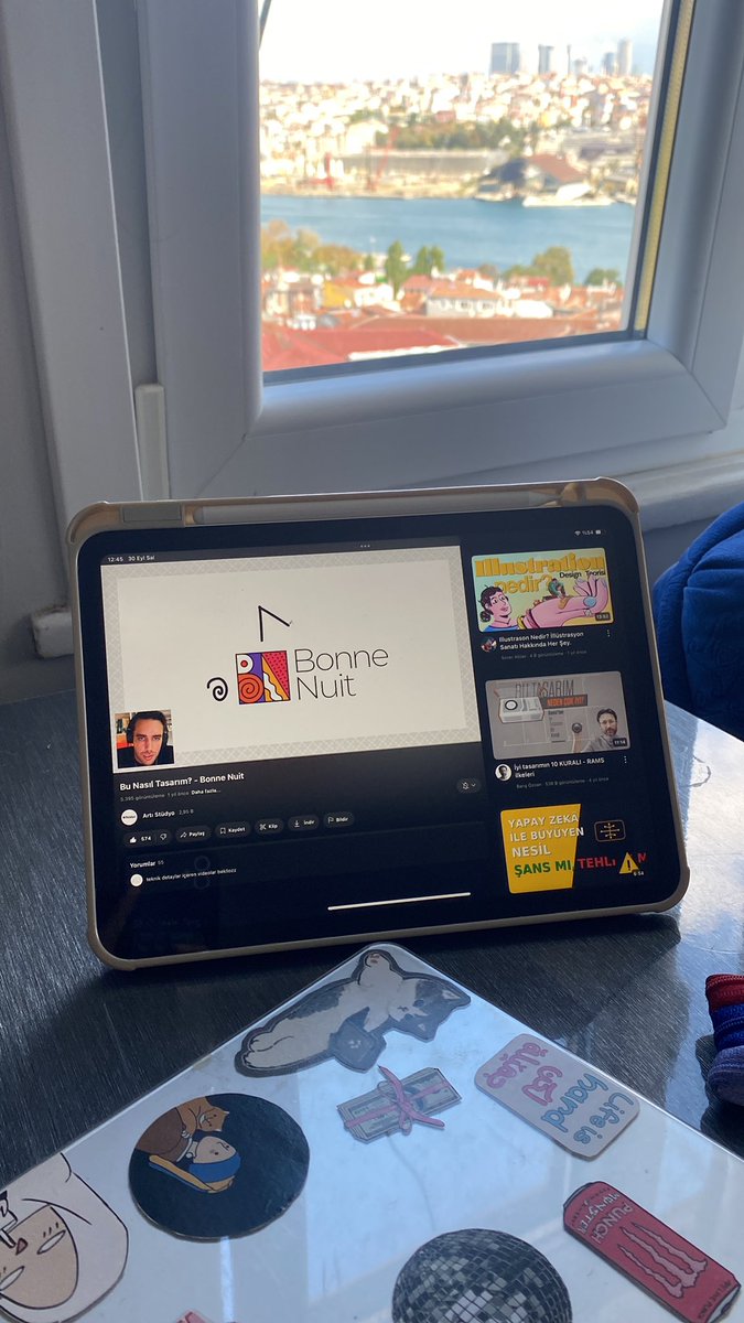 Bu sabah mezun bir grafiker olarak kahvaltının yanında Muhteşem yüzyıl izleyecekken (klasik rutin)bana bu rutini bozduran beni ayağa kaldıran şahane bir kanal keşfettim #grafiktasarım <a href="/arti_studyo/">Artı Stüdyo</a> <a href="/akselceylan/">Aksel Ceylan</a> <a href="/kaan_duyguu/">Kaan Duygu</a> gerçekten şahane faydalı emeği geçen herkese teşekkürler