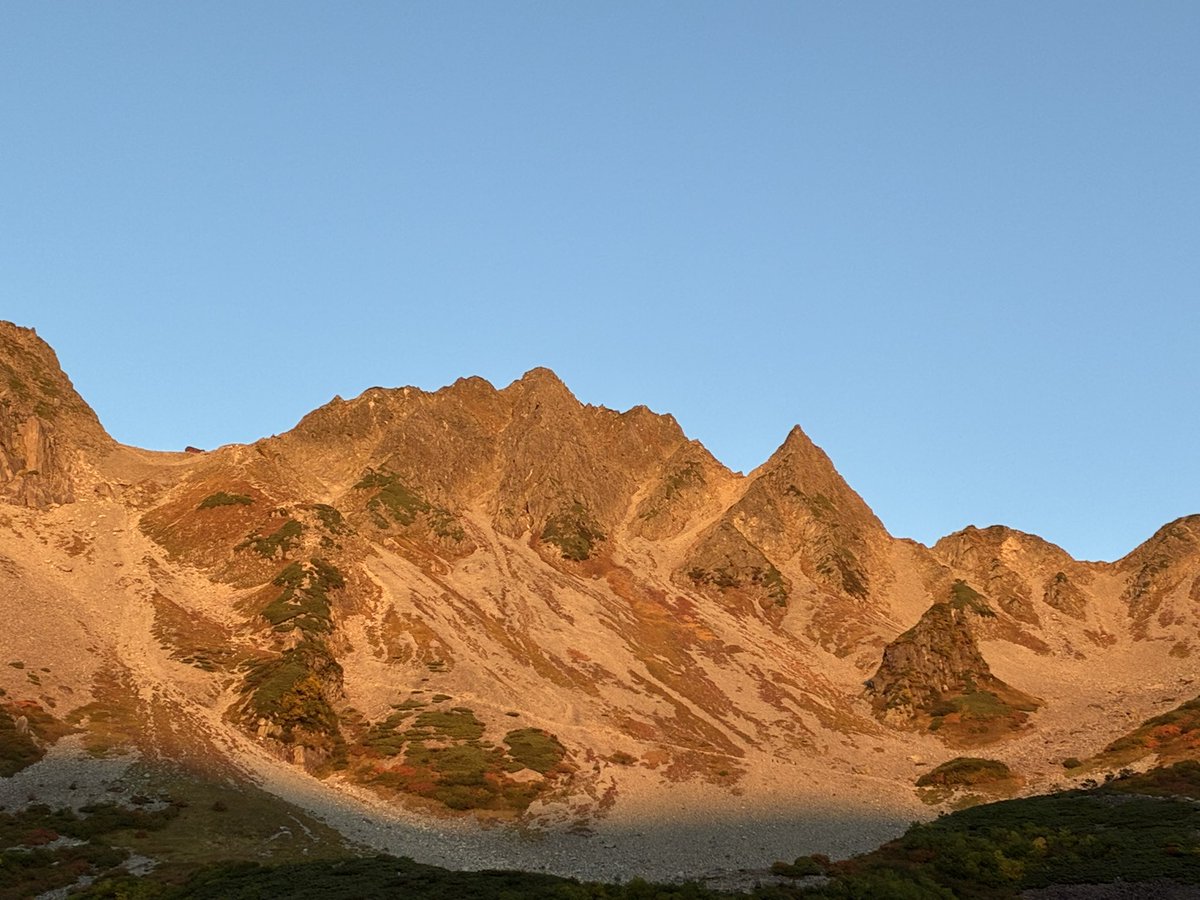 ①大菩薩嶺
②雲取山荘から見たご来光
③高尾山からの富士山
④涸沢カールのモルゲンロード

9月は充実した山行だった☺️どれも素敵な思い出。いい出会いが沢山あった！
#9月を写真4枚で振り返る