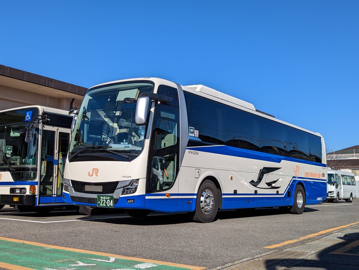 JRtokai_bus's tweet image. 【JR東海バス】
高速バストピックスvol.3🚍

＼大阪万博、いよいよラストスパート！🌏／
名古屋〜大阪を結ぶ【名神ハイウェイバス大阪線】、実は…臨時増便してます！
「万博も大阪も気になってた！」というそんな方、ぜひご検討ください！

🟨【臨時便 下り[名古屋⇒大阪]】…