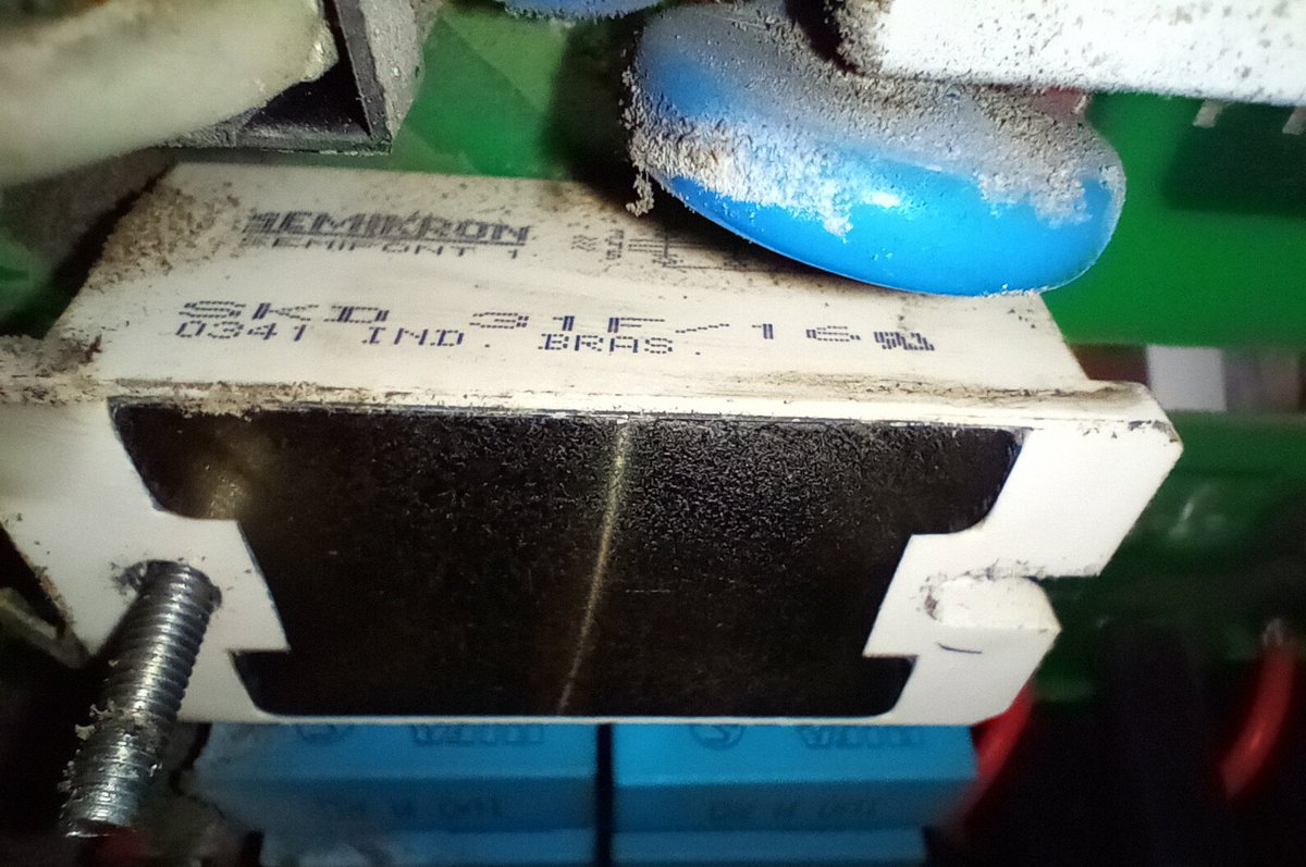 ITelectroniclab's tweet photo. A danfoss vfd Rectifier bridge destroyed. Hopefully client will agree to fix the problem.#vfd #drive #troubleshooting #industry #danfoss #electronics #automation #plc https://t.co/9W2eL6cNfC