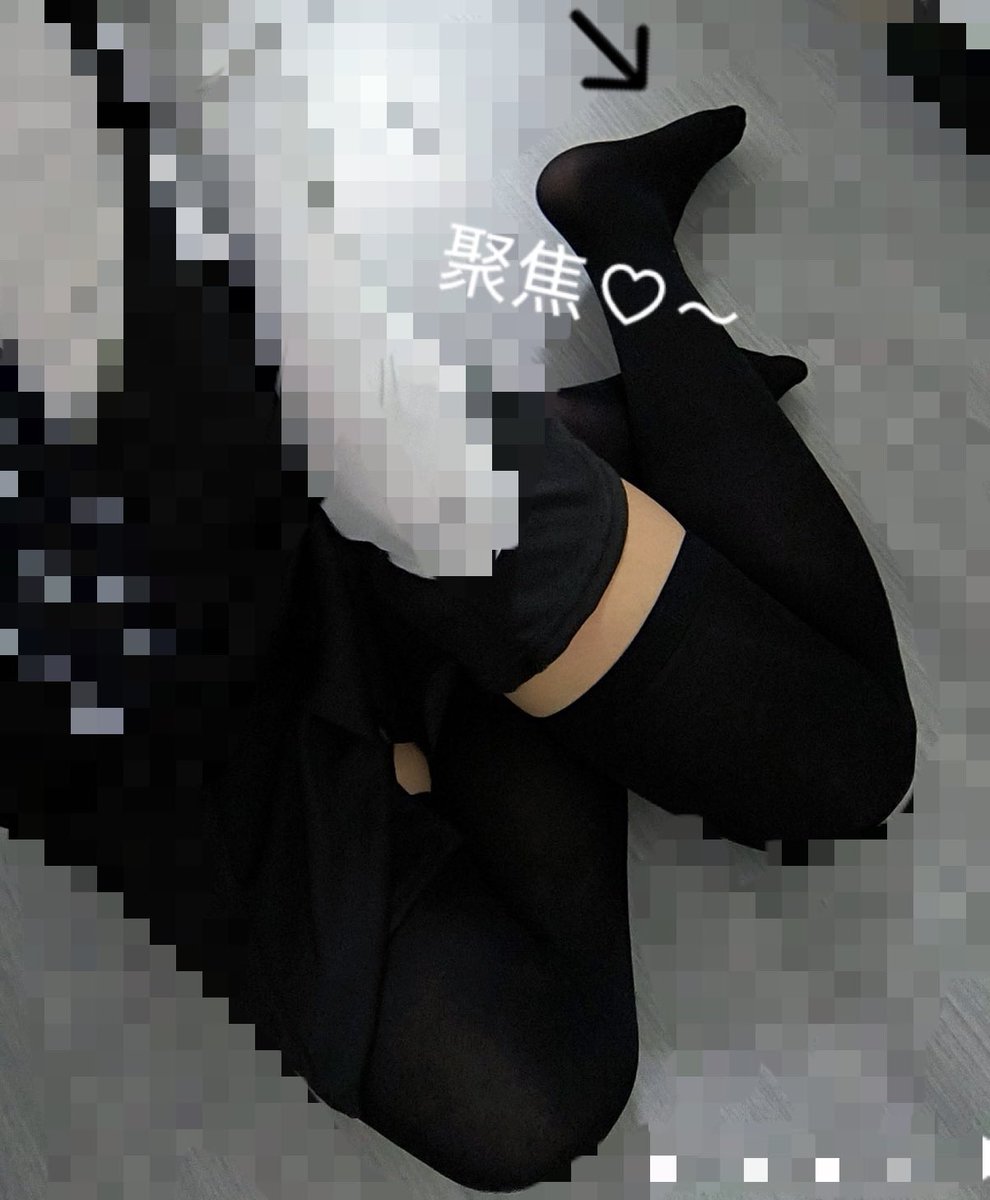 YuLuoLuoSama's tweet photo. 祝大家节日快乐哦，有个愉快的假期
多备“精”～多储“粮”～♡ https://t.co/wjudGPzdFO