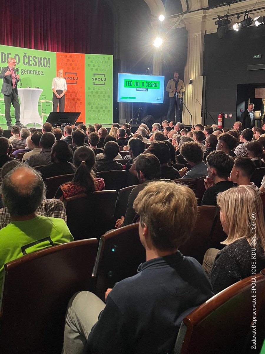 PetrFifka's tweet photo. Poslední debata @P_Fiala v Praze. Jsem rád, že jsem toho byl součástí. Prosím, běžte 3. a 4. října k volbám a podpořte svobodu a prosperitu. 

Podpořte SPOLU. Mě najdete na 9️⃣. místě na pražské kandidátce 🦸🏻‍♂️ https://t.co/G5DsiICe4L