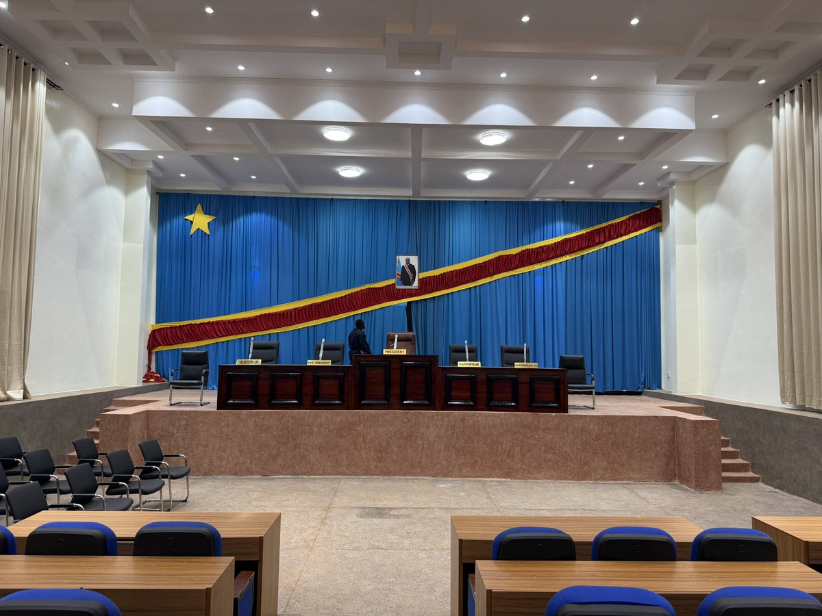 aramaema's tweet photo. Haut-Uele: le nouveau siège de l’Assemblée Provinciale remis au Députés. https://t.co/WcRXpmc5rZ