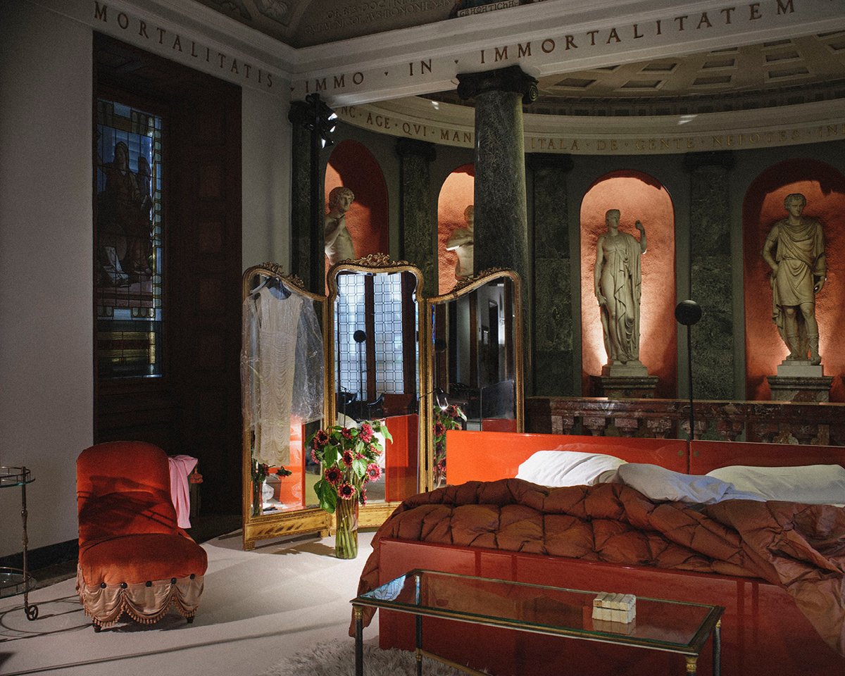 Versace's tweet image. Spring Summer 2026 — unveiled at the Pinacoteca Ambrosiana, Milan.

Creative Direction by Dario Vitale.
Curated by Andrea Faraguna.