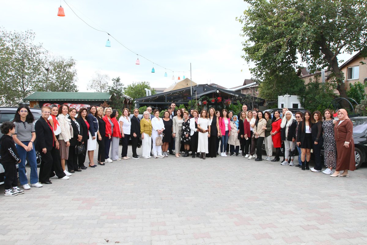 29 Ekim Kadınları Derneği Pendik Şubesi olarak ilk kahvaltımızı gerçekleştirdik.
Dayanışma ve sevgiyle yanımızda olan herkese teşekkürler. ✨
#29EkimKadınları #Pendik