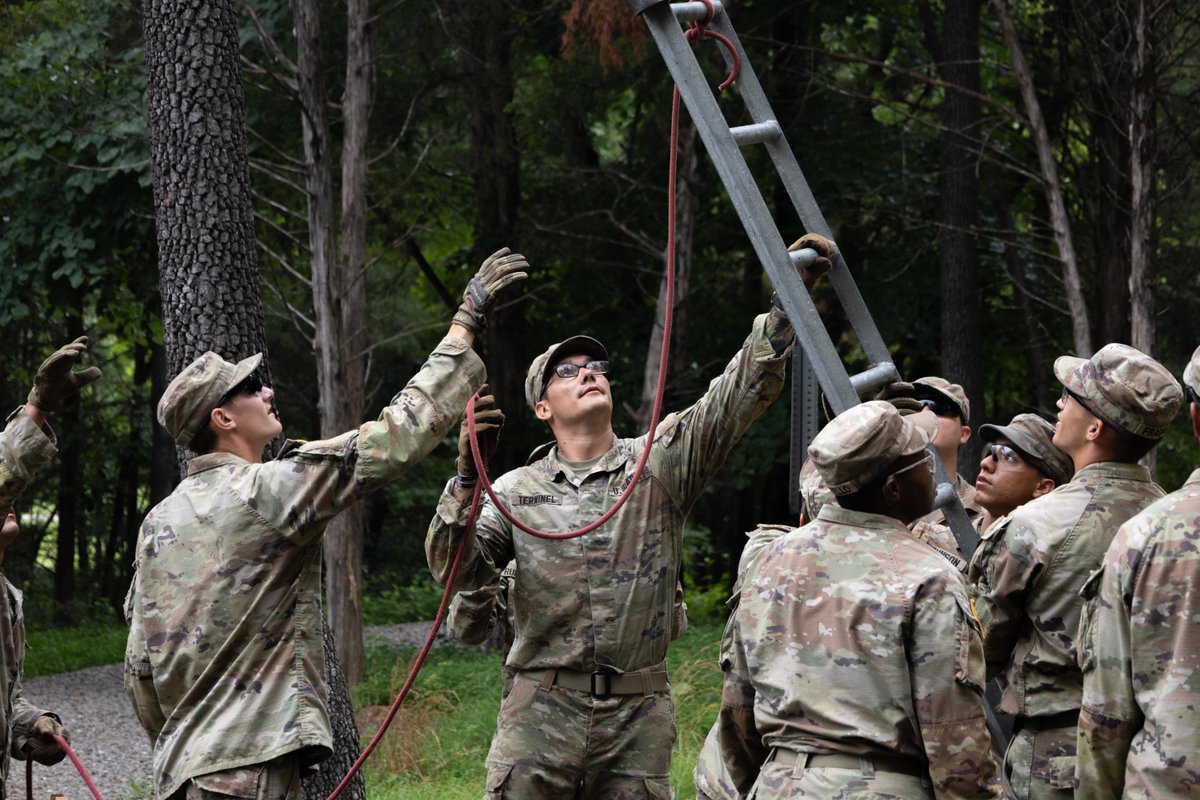 JoinArmyROTC's tweet image. #ArmyROTC is a #college program focused on developing #leadership skills essential for management careers. #ArmyOfficers gain experience in overseeing Soldiers and managing equipment, enhancing their appeal to employers after service. Visit GoArmy.com/ROTC.