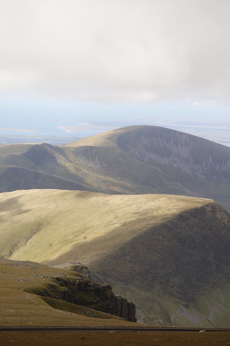 plonkstar_'s tweet photo. Yr Wyffda massif 

🫧⛰️ https://t.co/uqVxylh7sQ