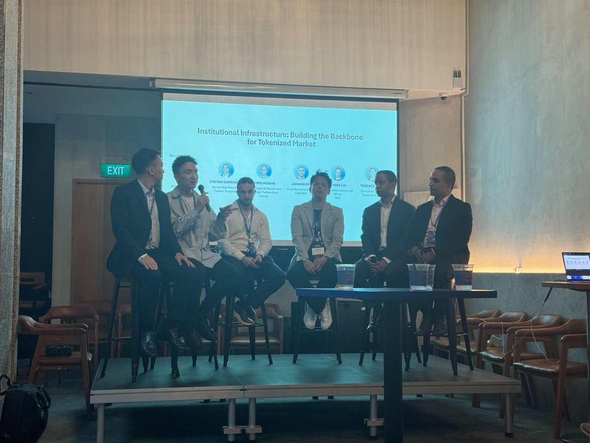 At CapitalX feat. ONCHAIN <a href="/libeara_/">Libeara</a>, a #TOKEN2049 spotlight, Anson Chan of Cactus Custody shared his vision for institutional infrastructure alongside executives from Franklin Templeton, Chainlink, OKX, Axelar, and Goldman Sachs #BTC #Ethereum 

Read more👇blog.mycactus.com/viewpoints/cap…