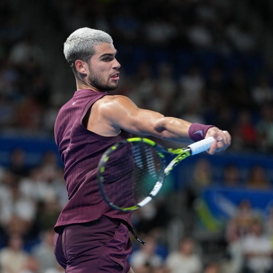 A UN SET DE OTRO TÍTULO.