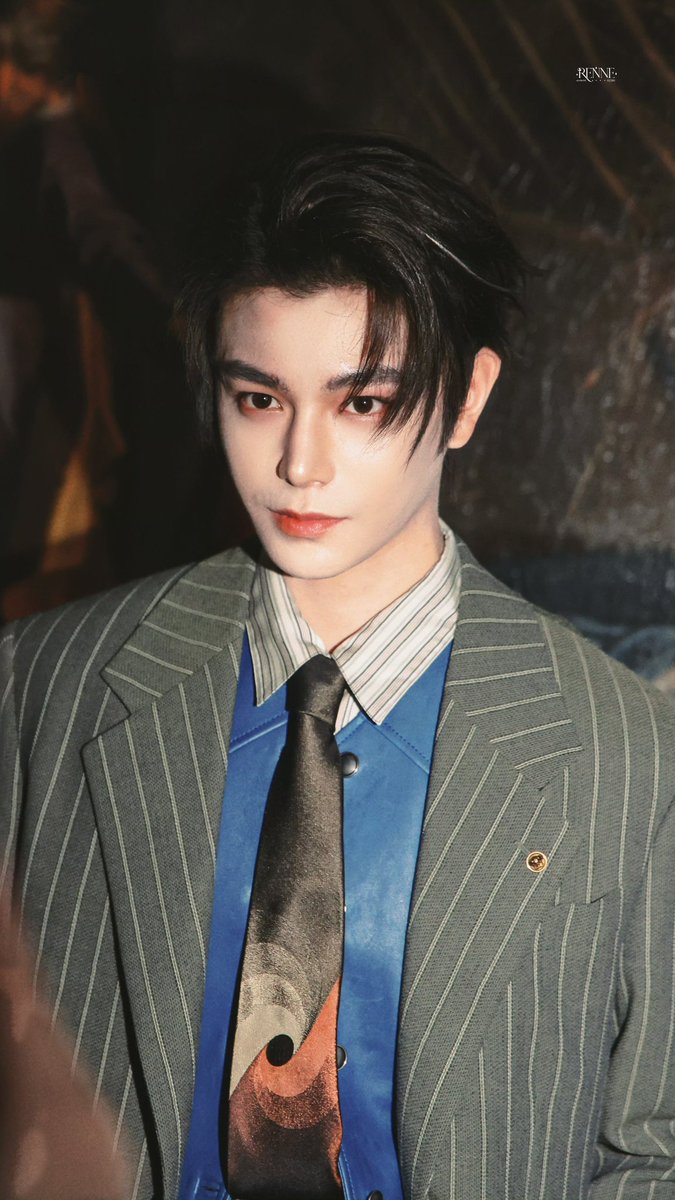 Cho_minyeow's tweet photo. @TheePopCore XIAODING β€οΈβπ₯β€οΈβπ₯β€οΈβπ₯
#DingYuxi_VersaceMFW
@Versace #DingYuxi #DingYuxixVersace #Verasace https://t.co/DA2yGFLrsZ